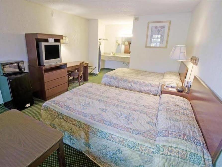 Americas Best Value Inn Richmond Bellwood Exterior foto