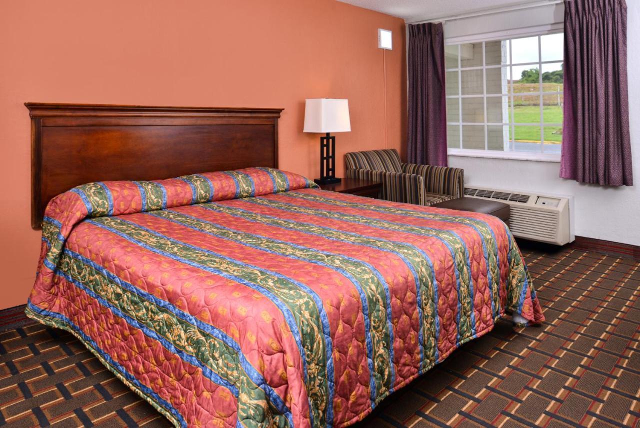 Americas Best Value Inn Richmond Bellwood Exterior foto